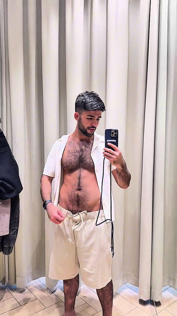 FausterRico: Ik ging naar binnen om kleren te passen, en uiteindelijk...
