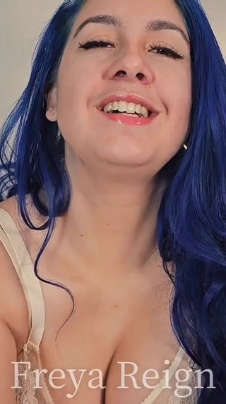 Freya Reign: All I Want for Christmas Is to Suck Cock with...