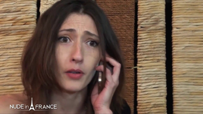 Nude in France: 性感的小奶子 30 岁黑发荡妇被狠操菊花并被内射