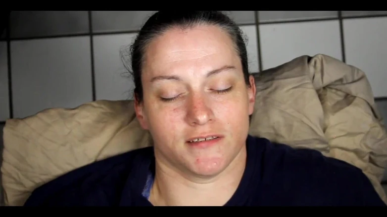 Dirty Dees: Huge Homemade Facial Blasting Right in Her Eyes!