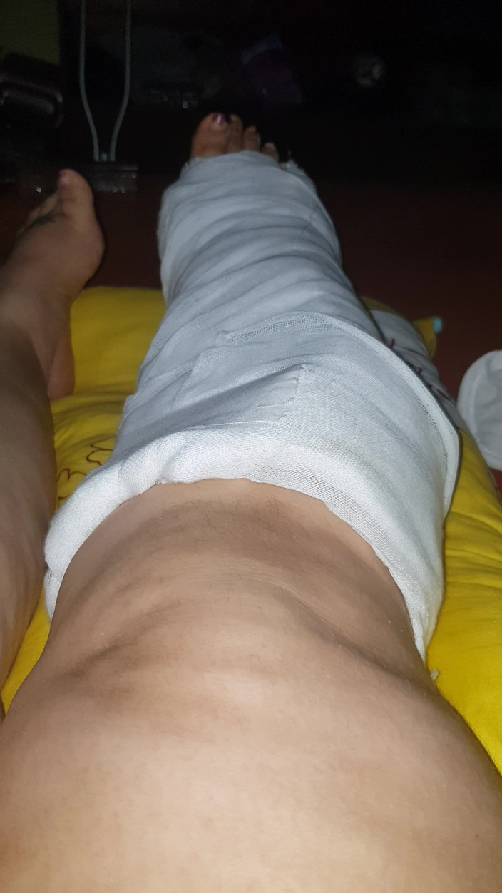 LoraBbw: Ich wackele mit meinen zehen, besetzt