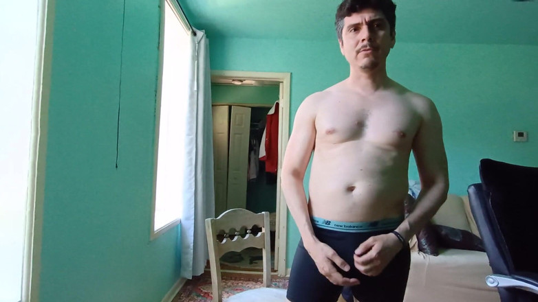 TabascoJake: Handsome Latino Showing off Naked Body