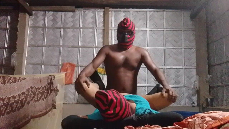 Masuuma Aktaaar: Ấn Độ assam jurhate femash vợ và husbend video làm tình...
