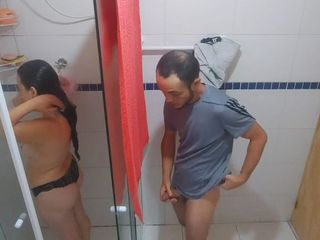 Casalpimenta: Stygg gammal styvfar tittar på sin styvdotter i badet! Och...