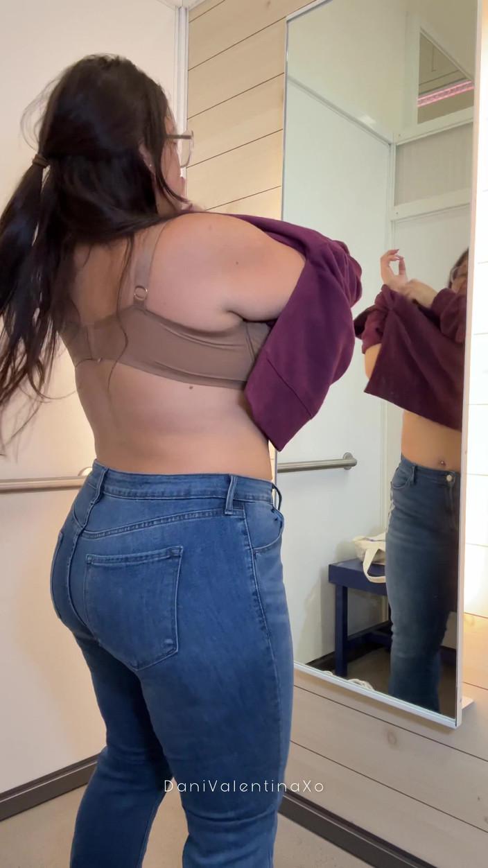 Dani Valentina: 거유의 다니 발렌티나를 따먹는 육덕 거유녀