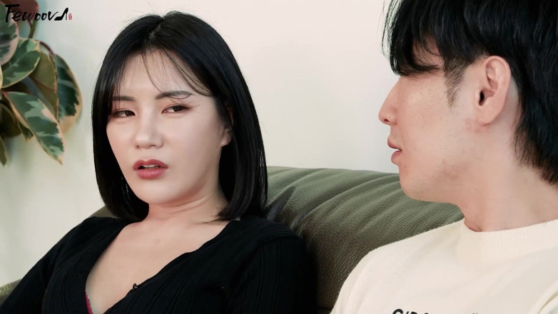 Fewoovcom: 저출산 시대 질내 사정해서 임신 시켜달라는 애국 여사친