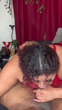 Latina puta le da una mamada a Scotty