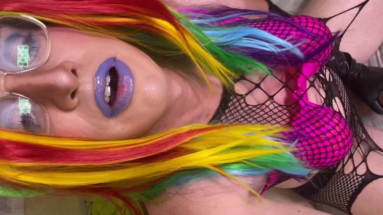 Natasha Sparklez: La mariquita natasha arcoiris come semen