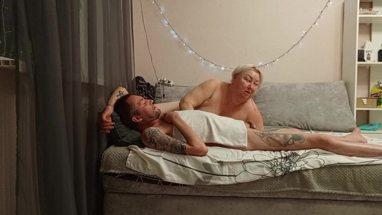 Zona901: 딥 오럴을 해주고 정액을 삼키는 이웃