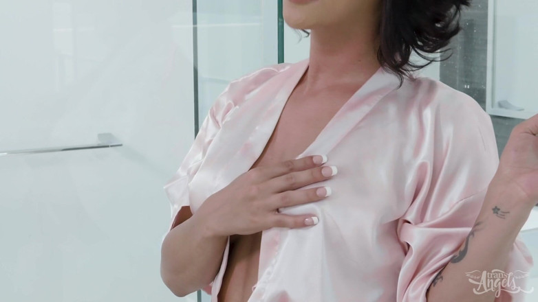 Trans Angels: Trans Angels - โดมิโนซุกซน presley strokes ควยสาวสองตัวหนาของเธอฮาร์ดคอร์ก่อนที่จะโดนเย็ดเดี่ยวน้ําเงี่ยนไหลเยิ้ม