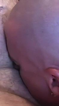 Bearfilms - ursi sexy Arch Waller și Derek Bradley domină Tp Deaux în sex în trei