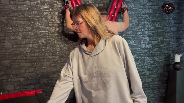DomLadyMia: Domladymia - slaveofm - marathon lijdend voor de slaaf - deel 3