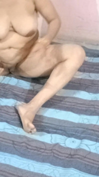 Sayra Making a Strong Display of Her Hot Ass and Pussy