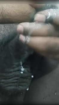 Cum Split Very Beautifully
