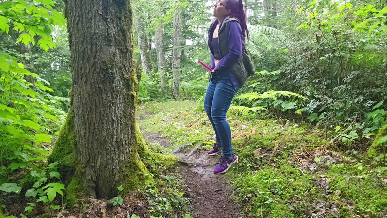 Nerdy_faery: Tree Piss with Female Urination Device