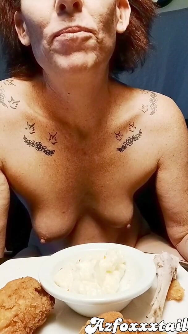 AzFoxxxTailPhelicia: Foodplay-chicken-full