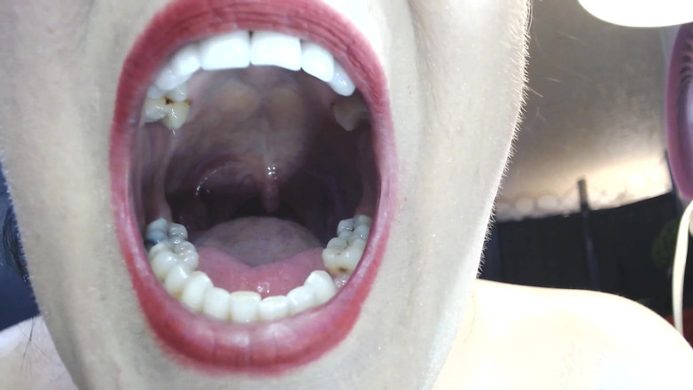 Abby Anna: Dentro da minha úvula dos dentes da língua da boca grande