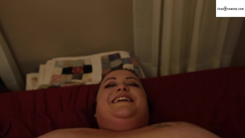 Chad Diamond: 털이 무성한 보지를 핑거로 빨아주는 발정난 밀프