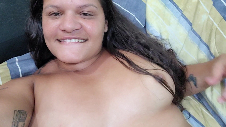 Paty Bumbum: Leandro Likes to See My Ass