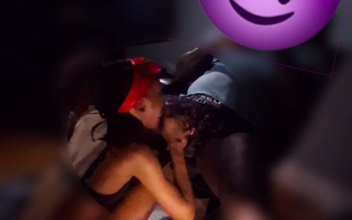 PlayboyHef: Genç bir piliç tarafından uzun süre sağım