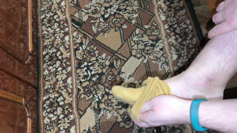 DihMonk: Guy on the Bed Really Wants to Cum