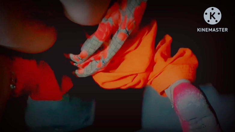 TricolorMusic3: Astăzi sunt foarte fierbinte, apa iese automat din pizda mea,...