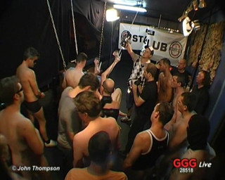 GGG John Thompson OLD STYLE: Ggg - live gangbangfeest - Adina neemt het op tegen meerdere jongens...