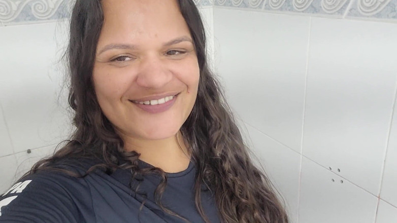 Paty Bumbum: I for My Cousin on the Video Call