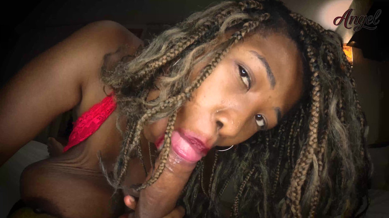 Angel Big B: Honil jsem kamarádovi penis a přiváděl ho k orgasmu do...
