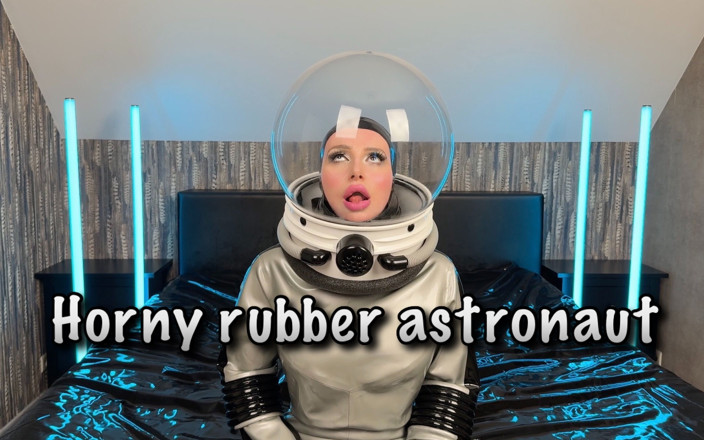 Miss_Fetilicious: Astronaut