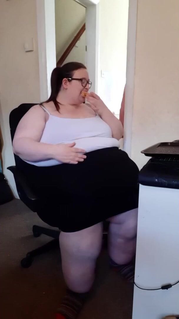 SSBBWLadyBrads: BAASFANTASIE DONUT SSBBW