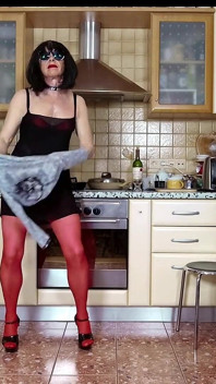 Nylon Sissy Slut Michelle Cooks a Late Dinner and Performs for Web Channel Subscribers