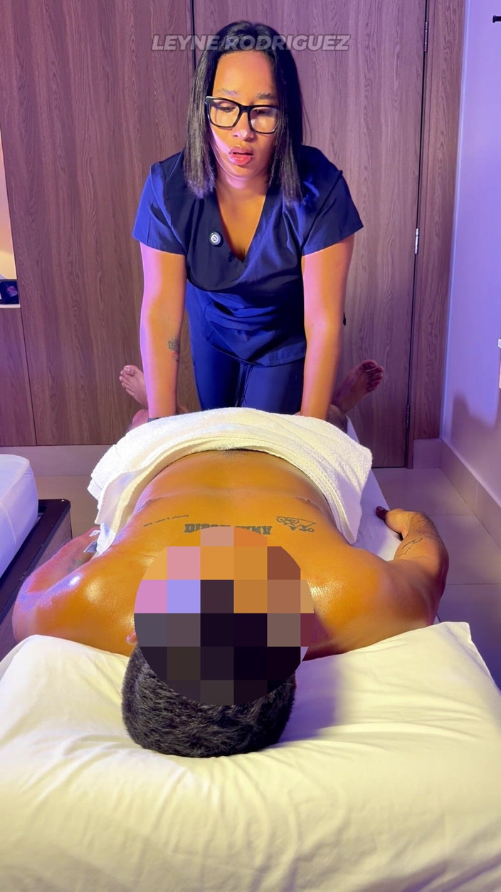 Leyne Rodriguez: Massaggio Manuale Sensuale POV - Fatto Grosso Ragazzo Amatoriale Lieto Fine