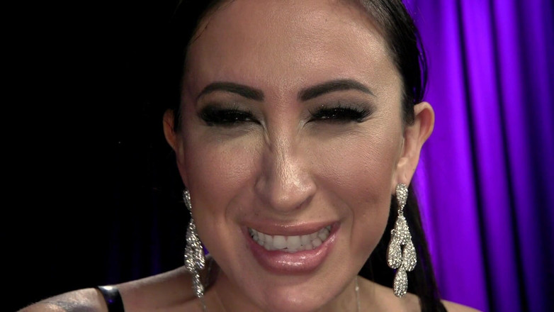 FilthyFemdom: Chinuindu-și sclavul închis cu Lily Lane