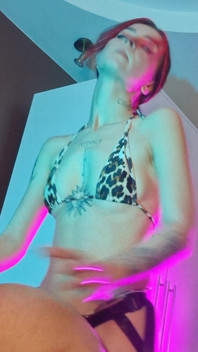 Neon. Pegging