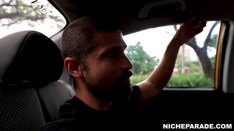 Nicheparade: 20-letnia kolumbijska PAWG "Melani" zerżnięta przez Maxa Kartela