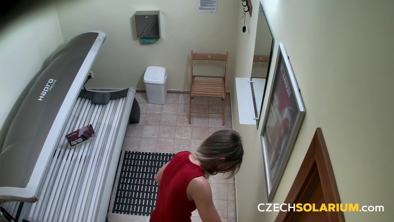 Czech Solarium: Czech Solarium 315: Sexy Woman Shows off in the Solarium