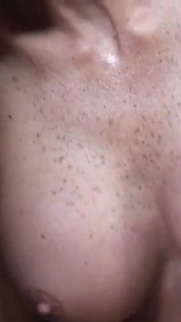 Real rubia milf está esperando a su hermanastro, para hacer una buena acción