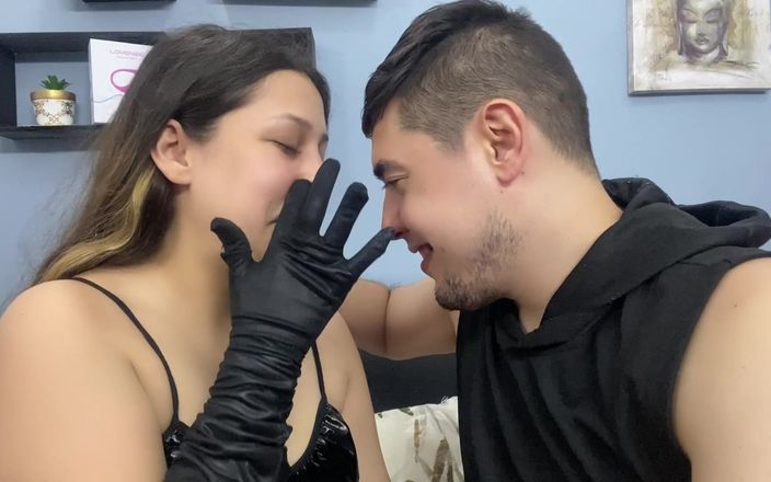 Tina and edward: Baisers torridants