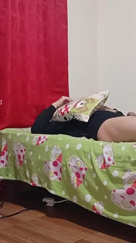 Ibu tiri baru saya tiba di Rumah Kami. Saya tidak boleh membantu tetapi mengongkeknya apabila kami bersendirian di dalam rumah. Saya Suka Tengok Cara Dia