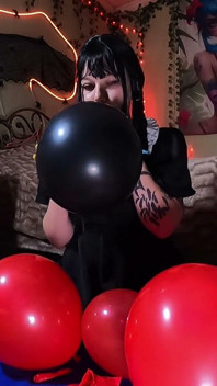 Wednesday and Balloon Play: Sit2pops, Extreme Inflation, Riding & Popping