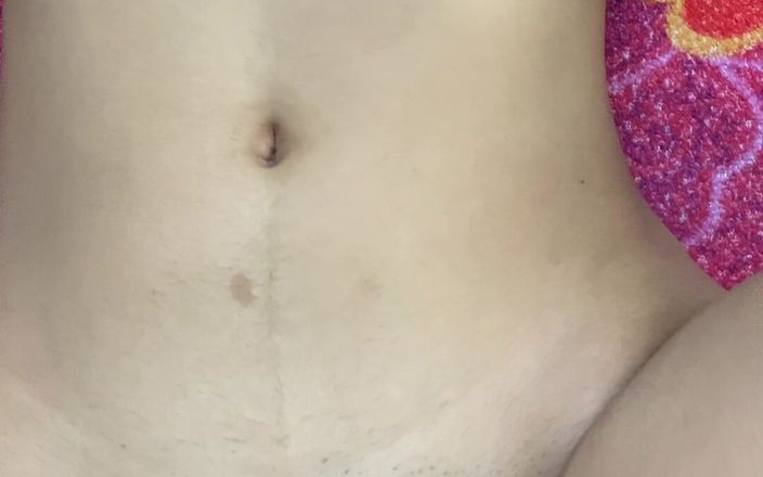 Komal sexy studio: Vollbusiges yoga-schätzchen lutscht und reitet den großen schwanz ihres freundes