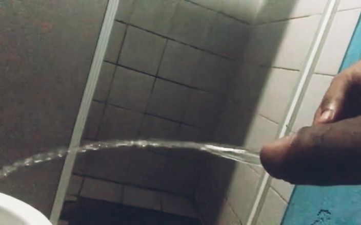 Indian Tarzan: Midnight Napalony kutas grać z ogromną migającą spermą