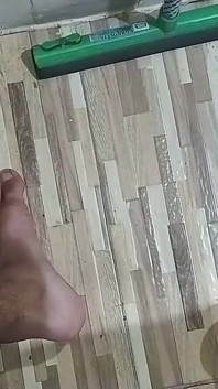 Nieobrzezany penis - napletek - duże jądra - owłosienie łonowe