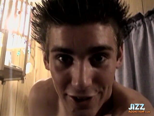 Jizz Addiction: divertimento in cam con Evan