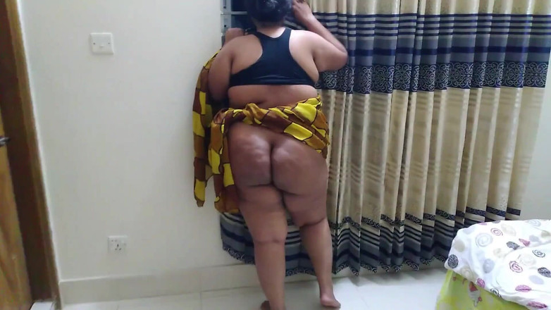 Aria Mia: Dì Tamil bị hàng xóm đụ mạnh