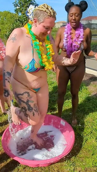 Bubbly Barefoot Babes Wet & Wild Foot Fetish Fun