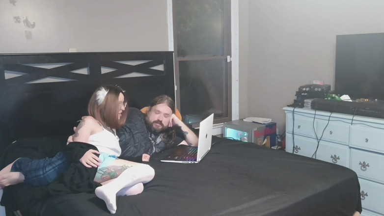 Haven Moss: Cosplay Esposa Pegou Marido Jogando Videogame