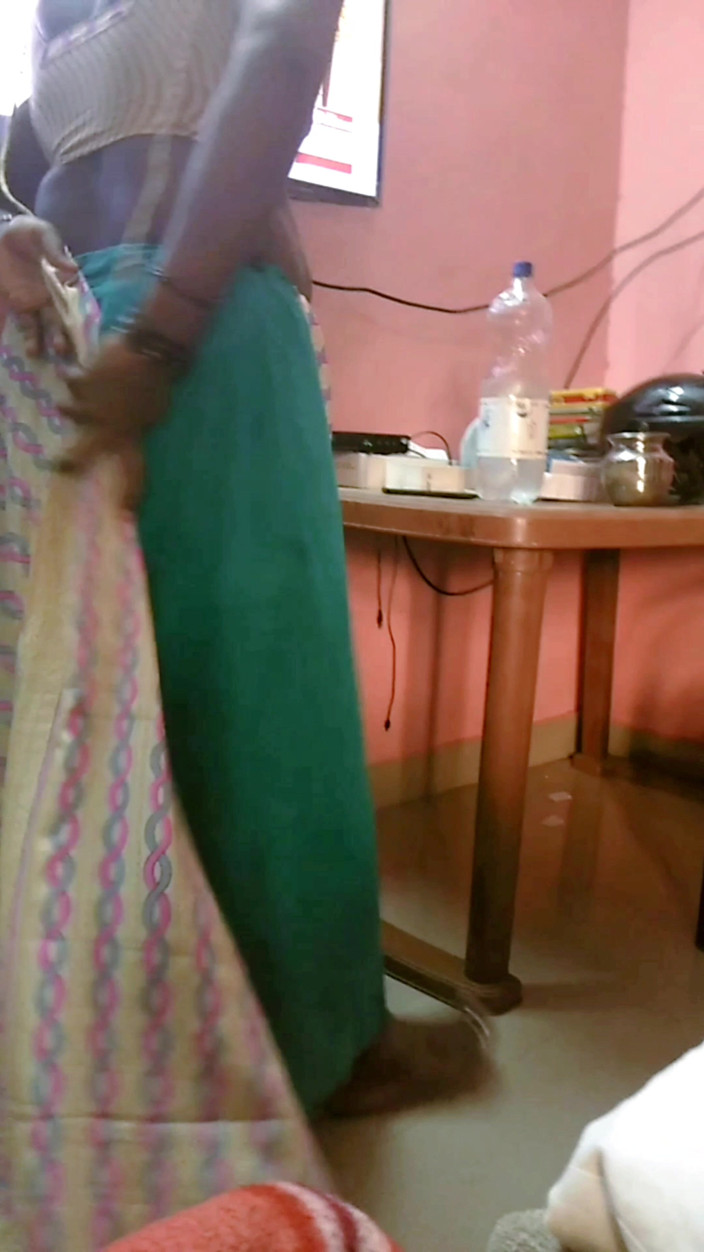 RenuRaj: Indiana tamil safada esposa Renu Petticoat blusa saree provocam para...