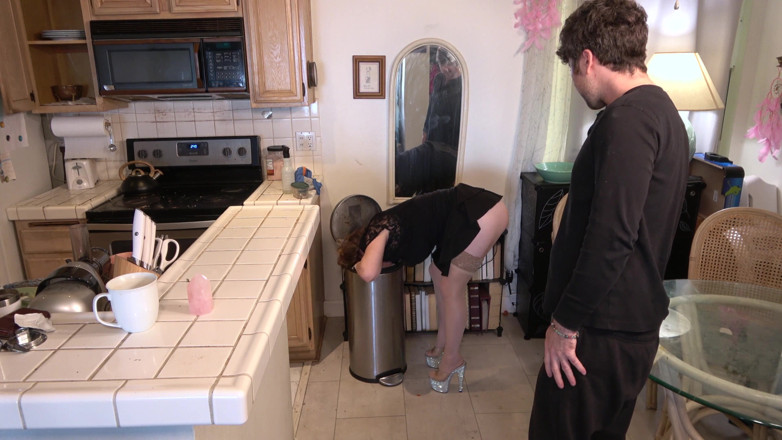 Erin Electra: Stepmom stuck in the garbage can needs sex to get...